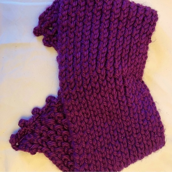 Neck Warmer. Pretty Knit With Center Button - Picture 2 of 2
